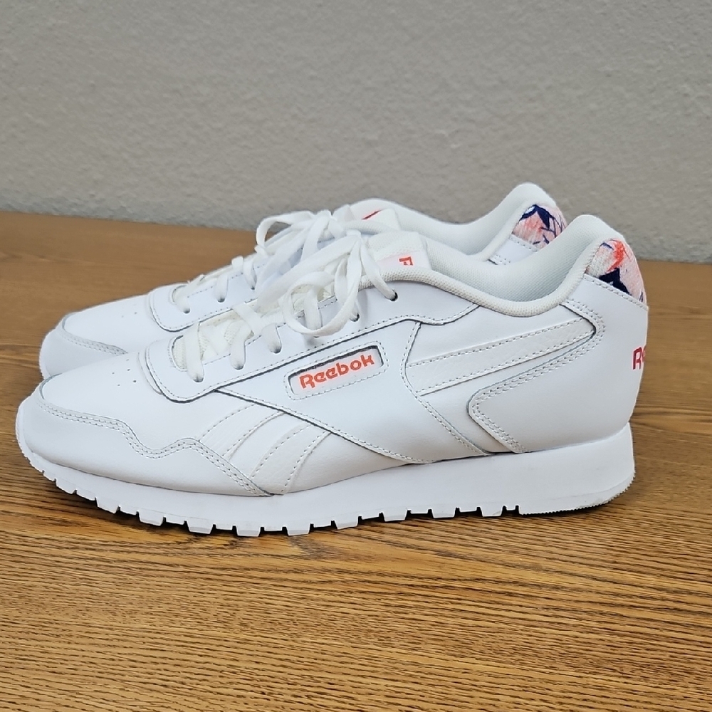 Reebok White Sneakers‎